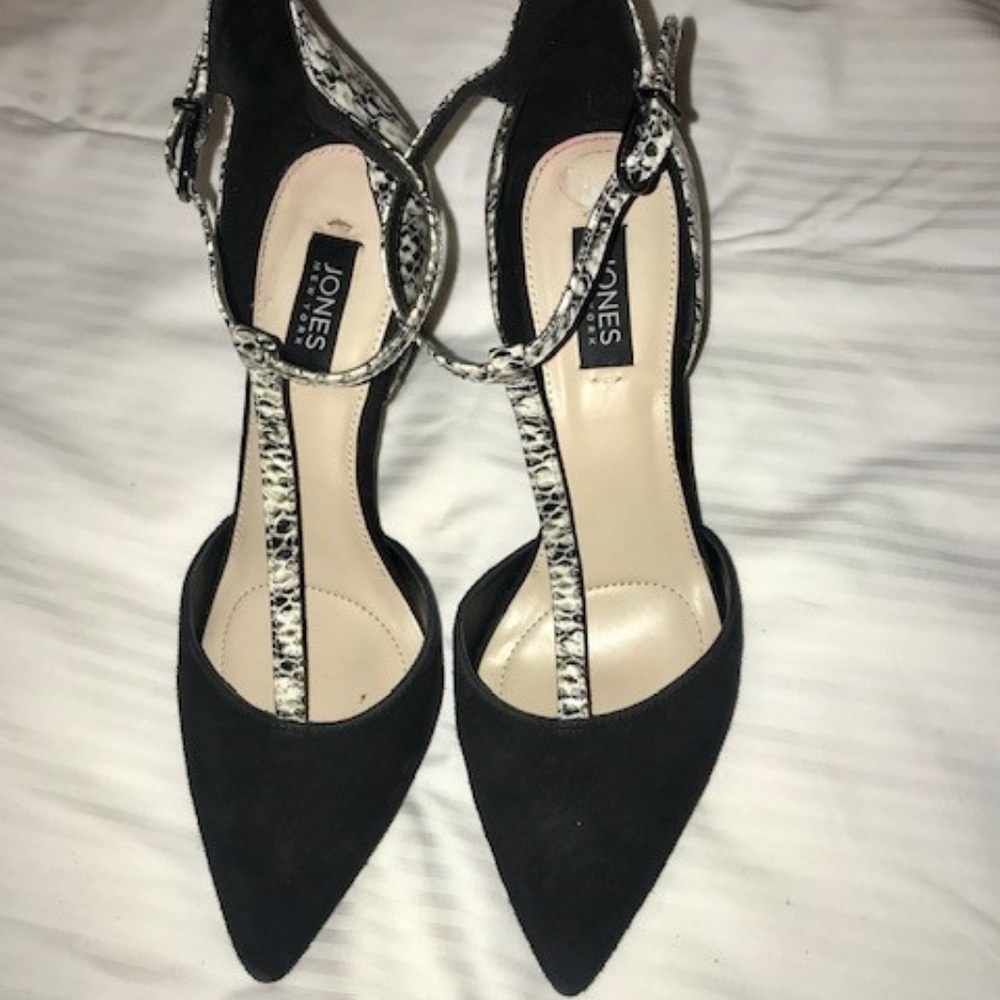 Jones New York pointed toe heels - size 8.5